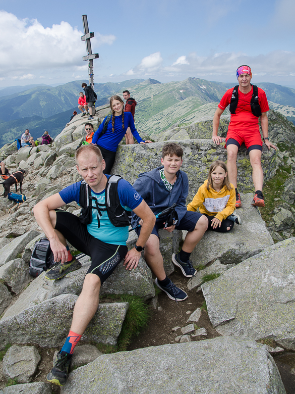 hikingdumbierpeak.jpg